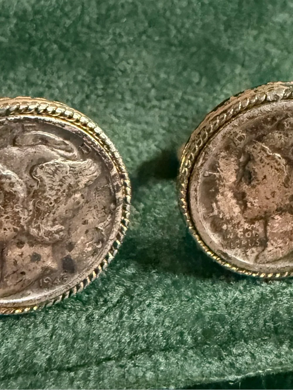 Cuff links w/tie clip